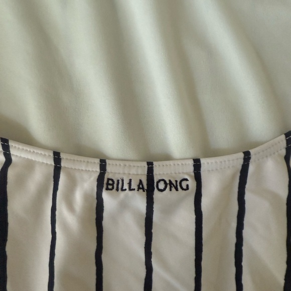 BILLABONG Women's Flora Beat Striped One Piece Swimsuit - Small - Picture 3 of 4